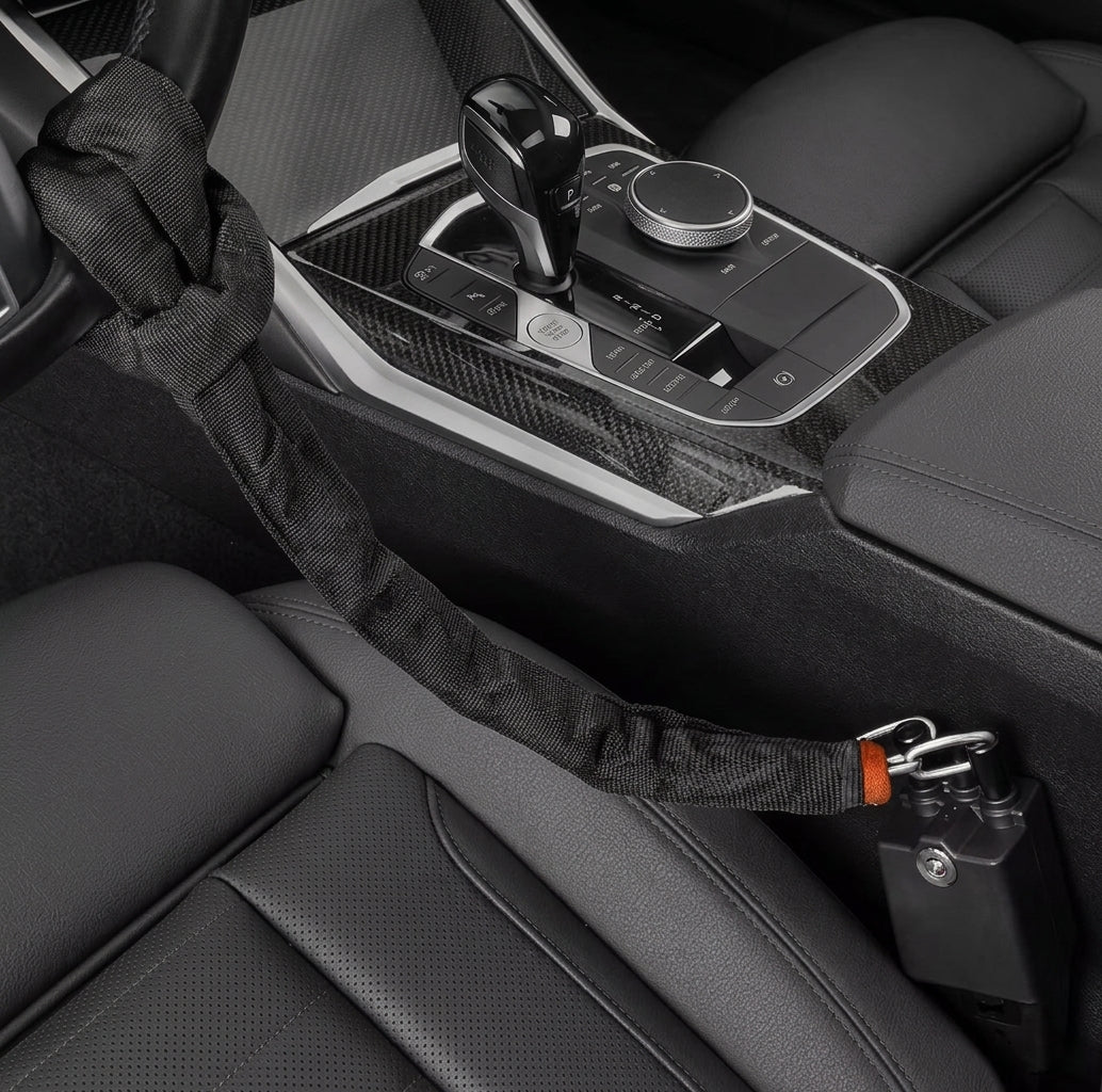 AutoShield Flex – Cepo Antirrobo Blindado para Volante y Cinturón